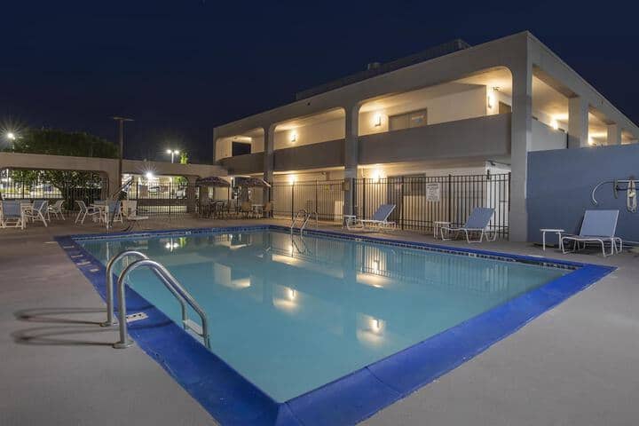 Pool 37 of 45