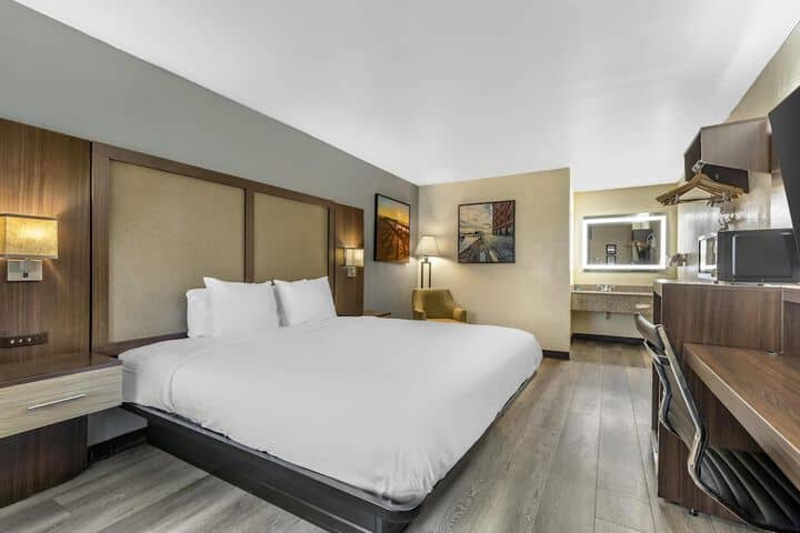 Room 22 of 45