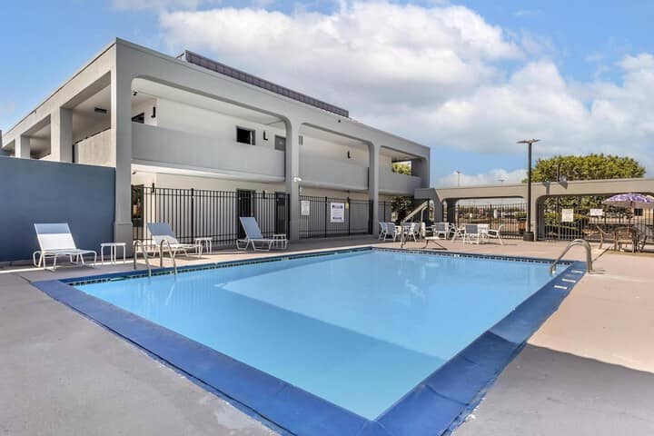 Pool 35 of 45